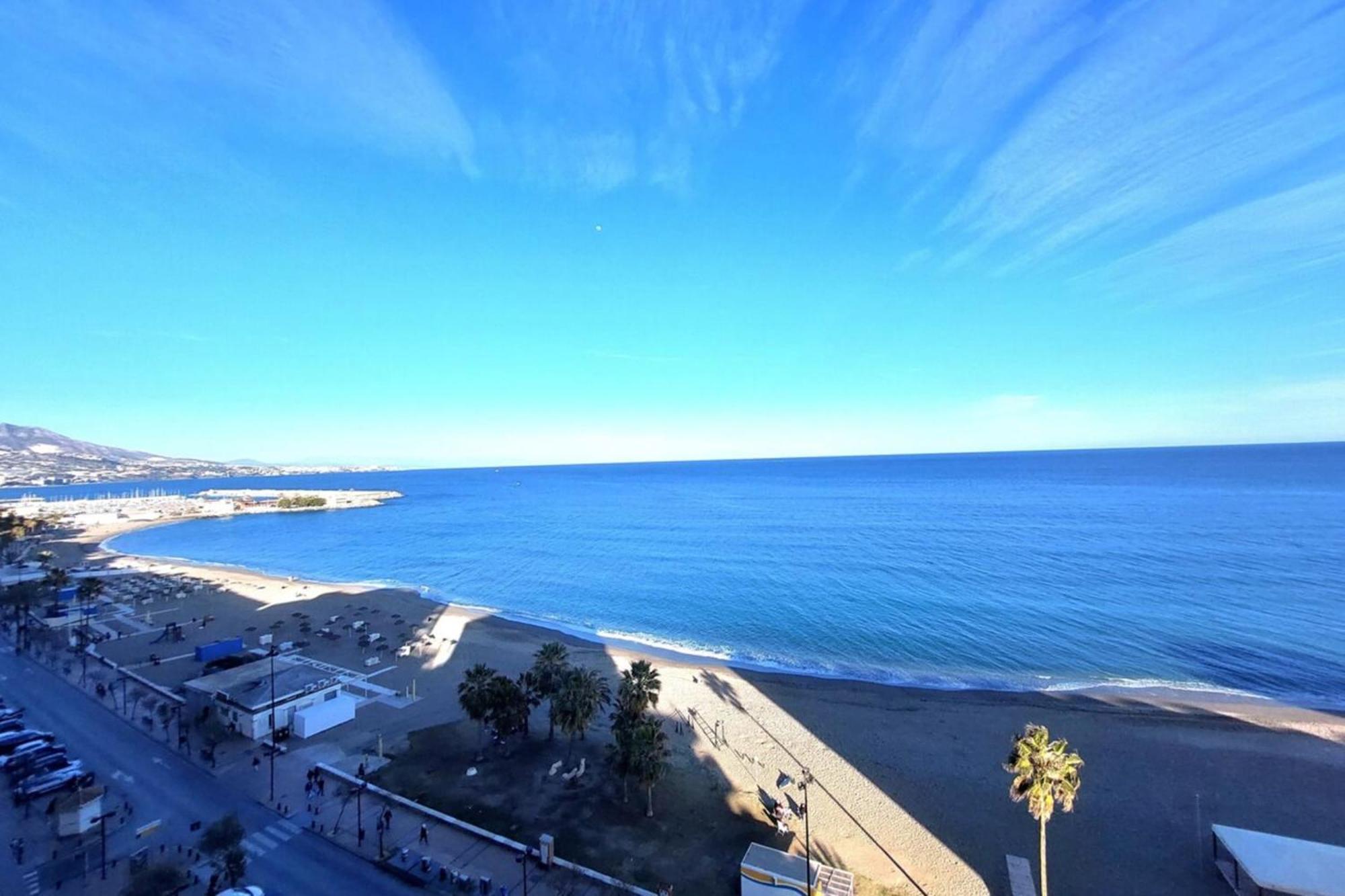 Paseo Del Rey - Fuengirola 2 Bedrooms Oceanfront Apartment Exterior photo